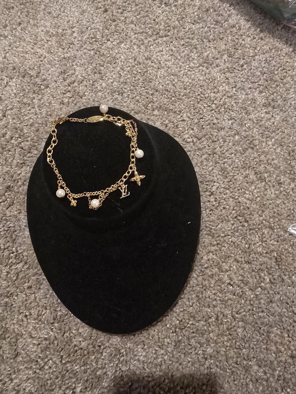 18kgp LVGold-tone Pearl Charm Bracelet